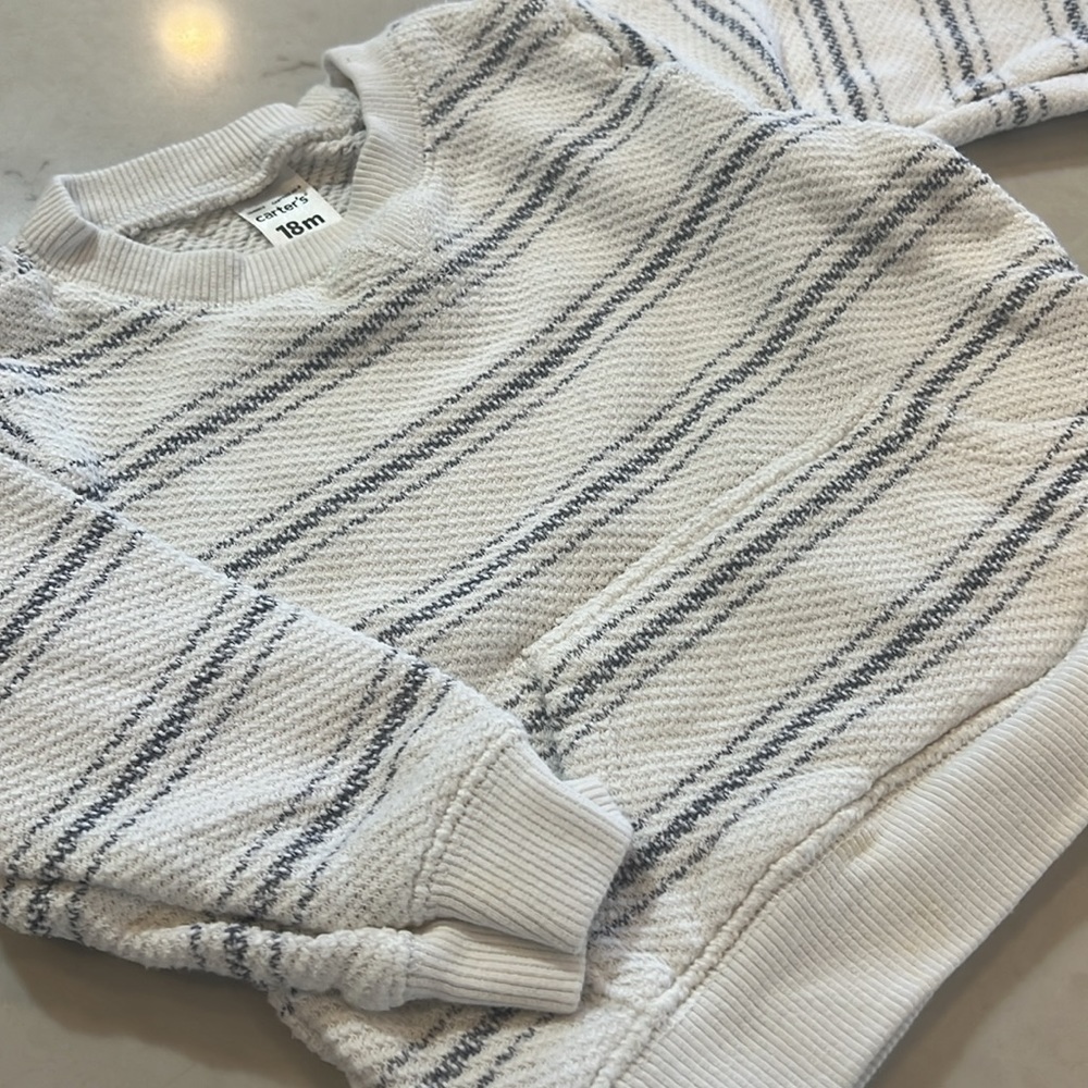 Carter's baby t-shirt, excellent condition, 18 months. - Picture 4 of 4